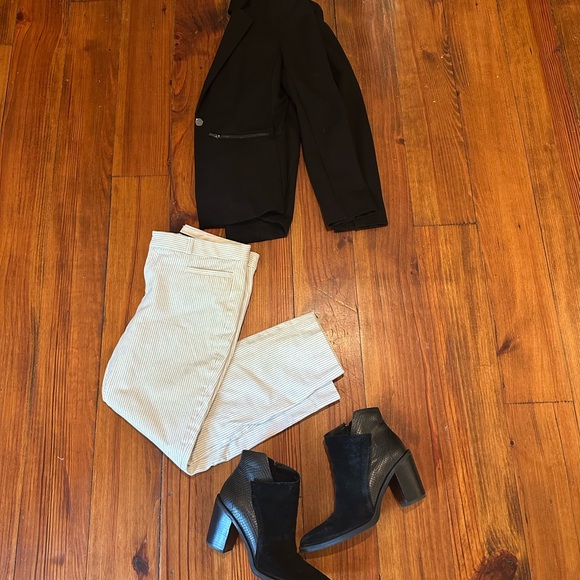 Banana Republic Black and Cream Women's Pants - Picture 1 of 5